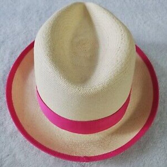 GENUINE ECUADOR HAT \
